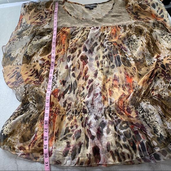 Sheer Leopard and Lace Flutter Sleeve 3X Top - Picture 4 of 8